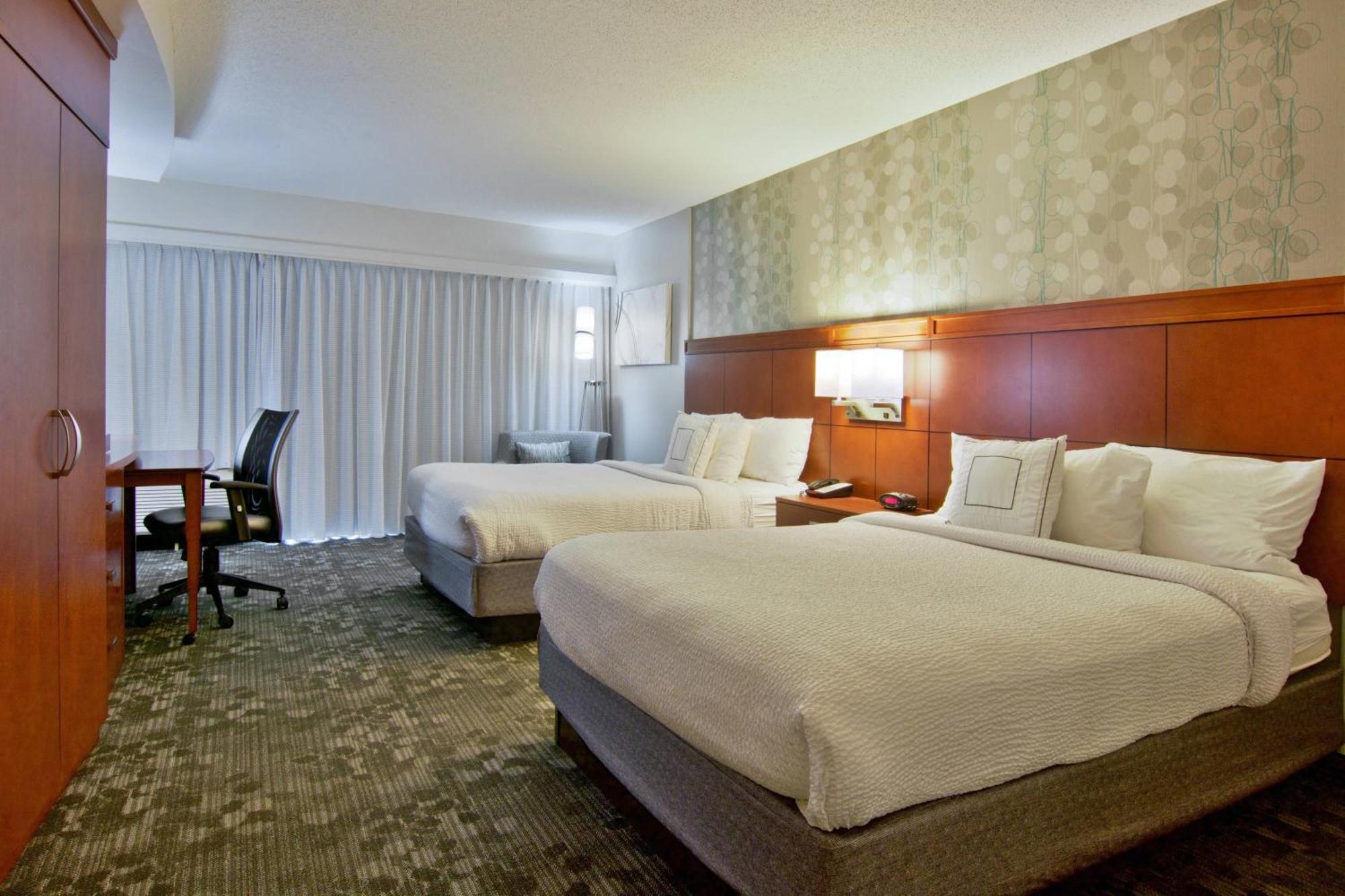 Courtyard By Marriott קלארקסוויל מראה חיצוני תמונה