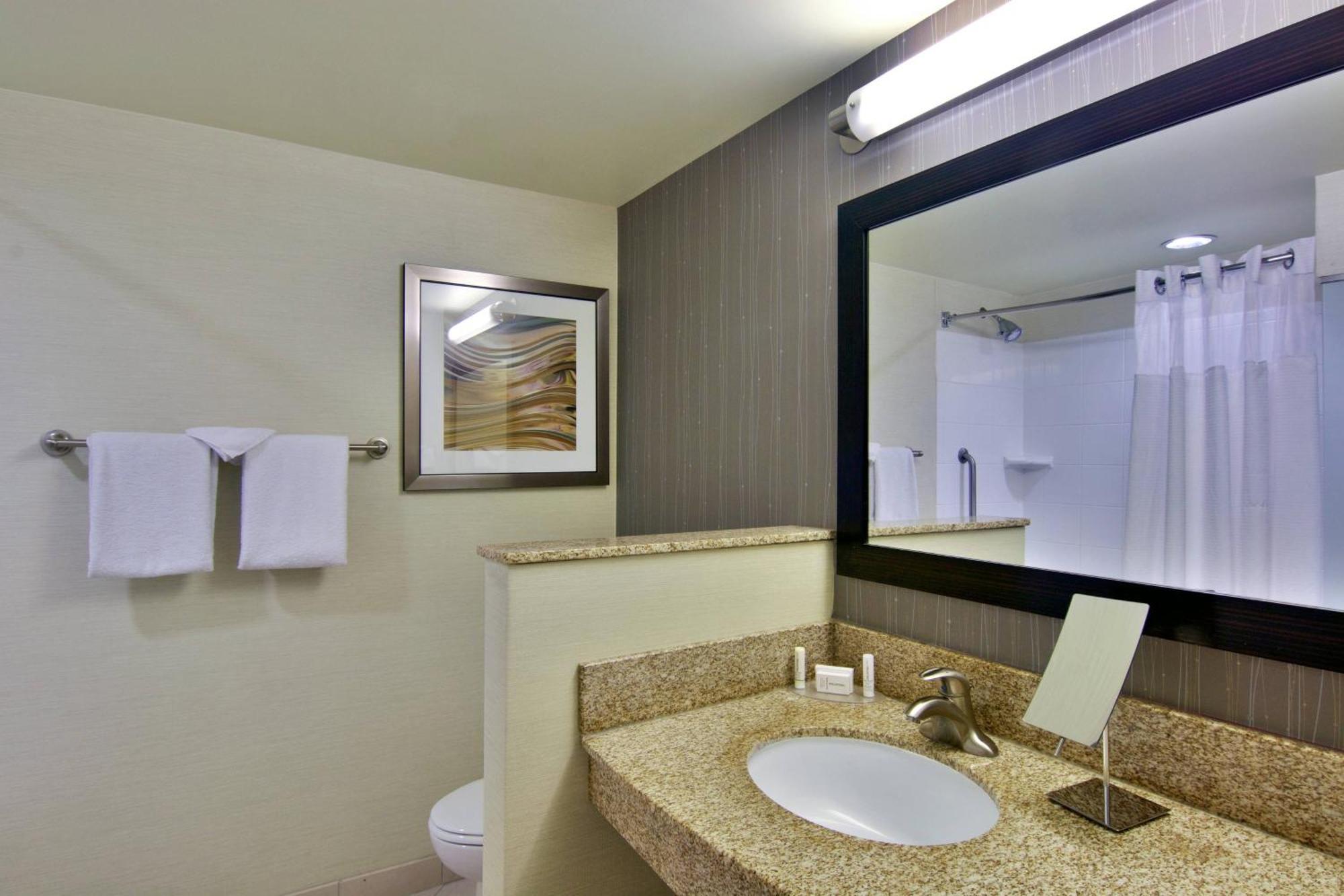 Courtyard By Marriott קלארקסוויל מראה חיצוני תמונה