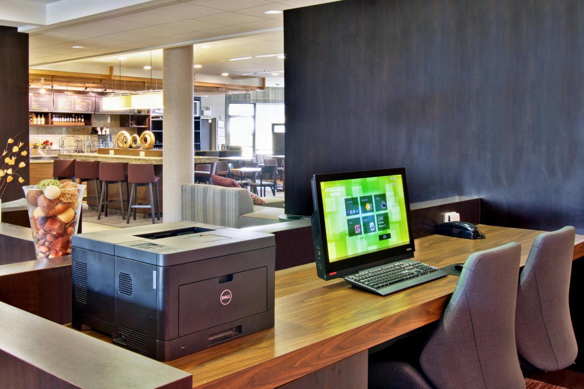 Courtyard By Marriott קלארקסוויל מראה חיצוני תמונה