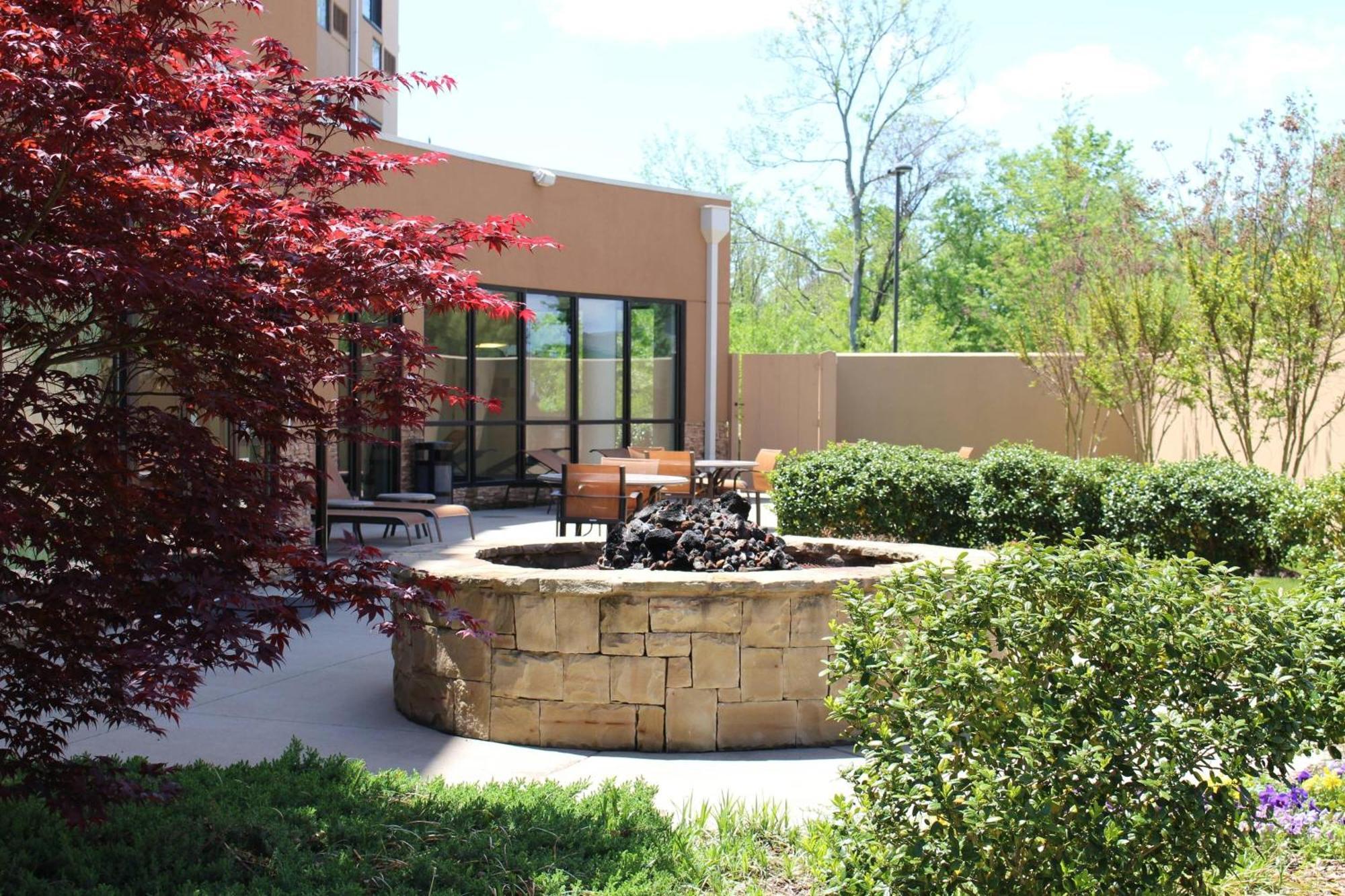 Courtyard By Marriott קלארקסוויל מראה חיצוני תמונה