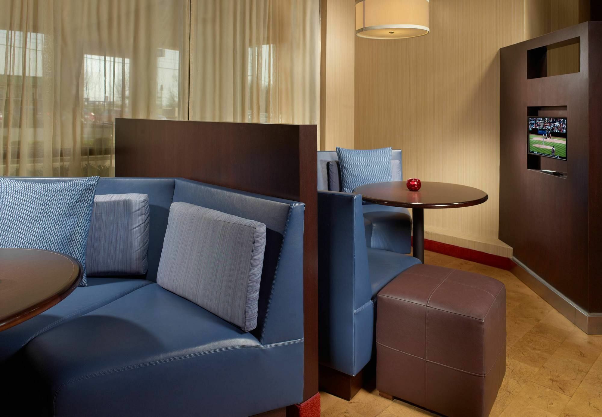 Courtyard By Marriott קלארקסוויל מראה חיצוני תמונה